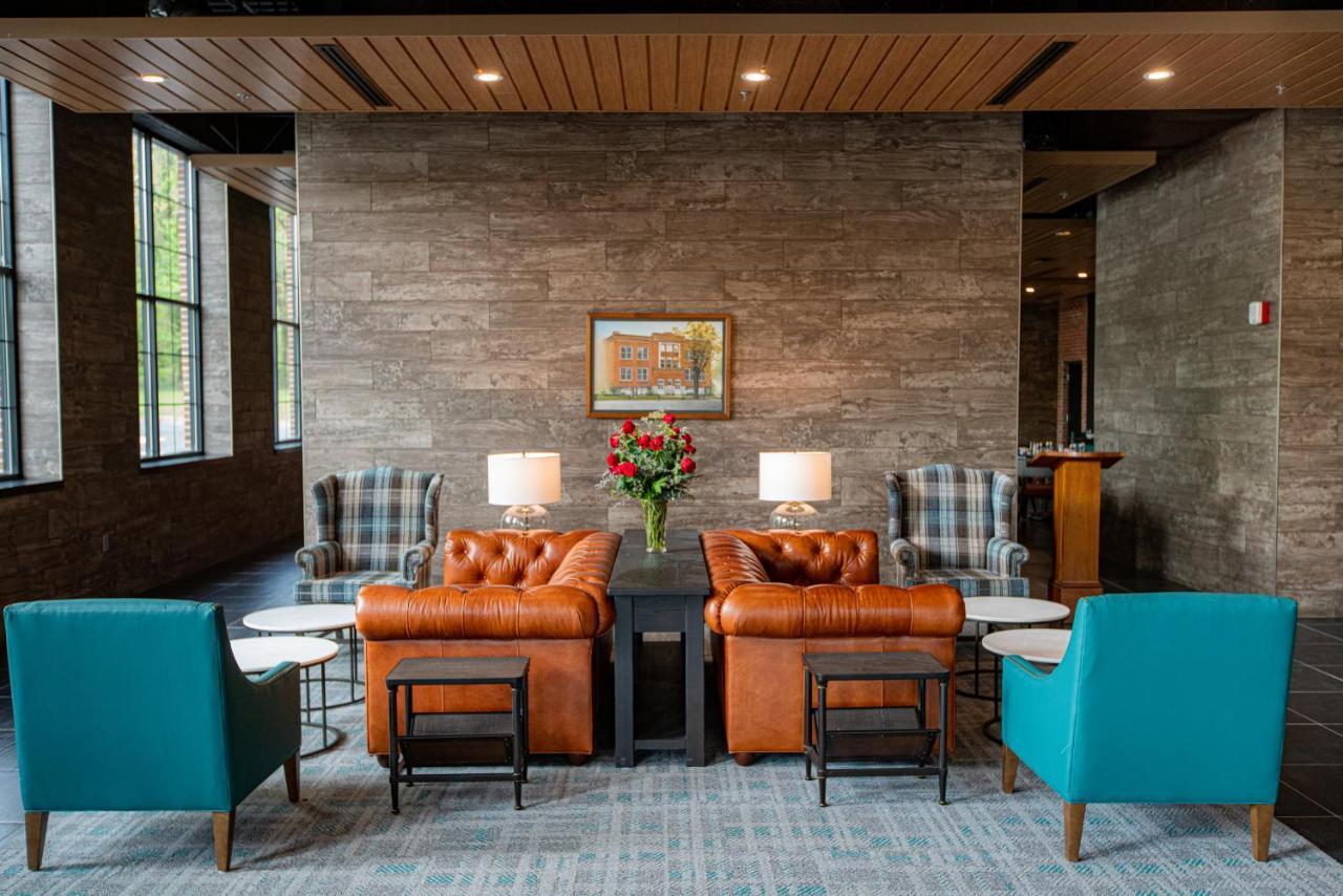 The Schoolhouse Hotel White Sulphur Springs Bagian luar foto